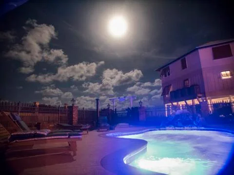 Night Pool and Moon 库存照片