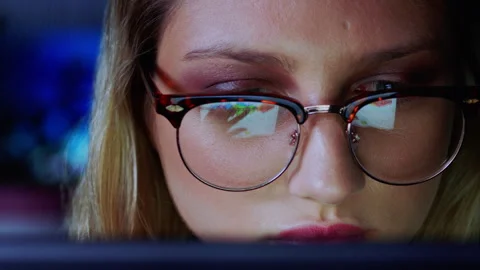Night, programmer and woman in workplace, glasses for clear vision and research. Stock-Footage 331188977