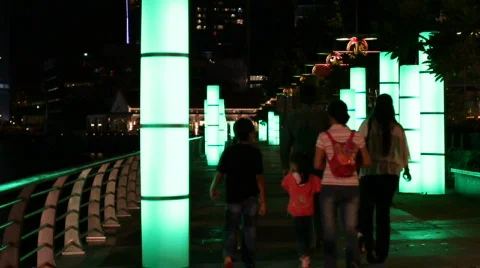 Night Promenade Stock-Footage 682159
