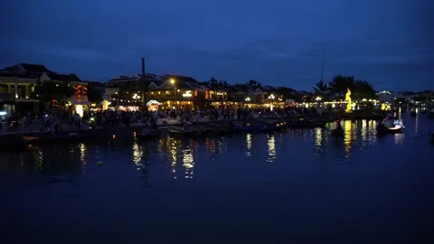 Night river view with floating lanterns and boats. Hoi An, Vietnam 4K 스톡 동영상 132177474