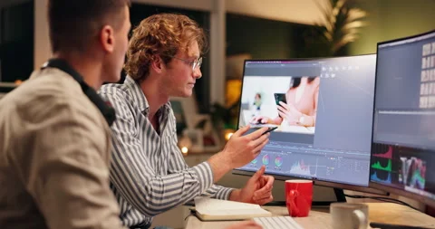 Night, screen and discussion of teamwork with computer for problem solving Stock Footage 306515011