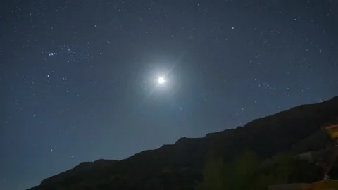 Night sky and Moon Timelapse 스톡 동영상 166468301