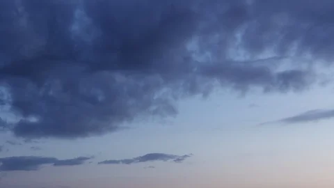 Night Sky With Clouds Timelapse - Nightfall Time Lapse - Crescent Moon 스톡 동영상 123218302