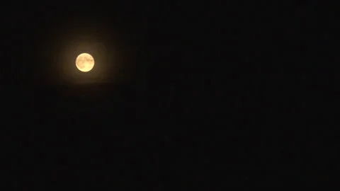 Night sky with full moon in the clouds. Video stock 154470358