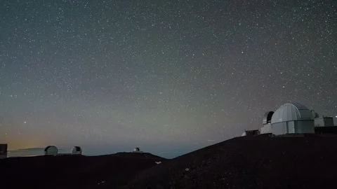 Night sky at summit of Mauna Kea. Stock Footage