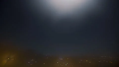 Night sky winter time-lapse overlooking cotswold village Видео 152388460