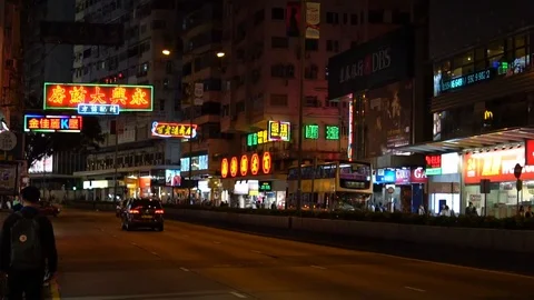 Night on the street Stockbeeldmateriaal 109069929