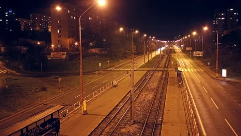 Night street with trams timelapse Video stock 99710468