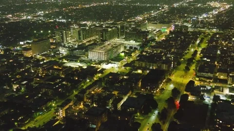 Night Time | Aerial Shot | Cedar Sinai | Beverly Center | Los Angeles Vídeos de archivo 325837789