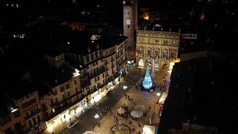 Night Time Lapse Aerial View Verona People at Christmas Market Shopping Street Video stock 99282029
