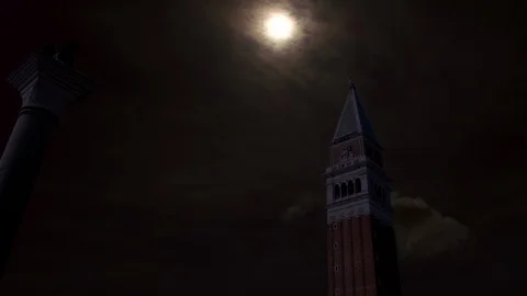 Night Time Lapse behind The Lion of San Marco and the campanile in Venice Stock Footage 125048349