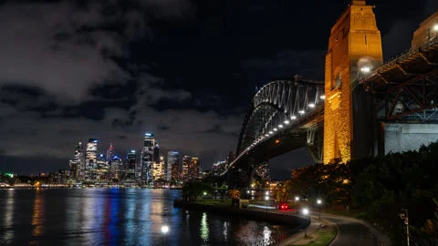 Night time lapse clip of Sydney Harbour Bridge Stock Footage 340458111