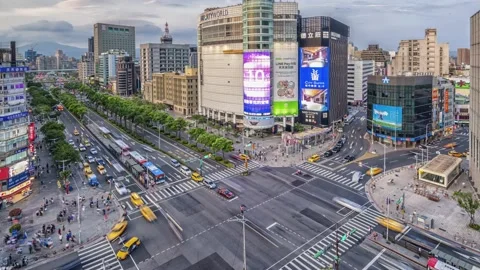 Night Time-lapse People crowd and traffic in Ximending shopping district, Taipei Stock-Footage 152496466
