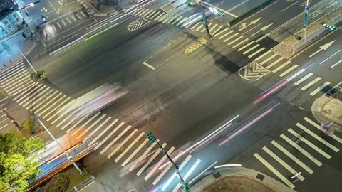 Night Time-lapse People crowd and traffic in Ximending shopping district, Taipei Stock-Footage 152497624