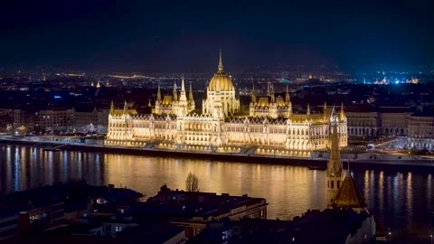 Night time lapse view of the illuminated Hungarian Parliament Building Stock Footage 170372412