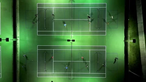 Night time pickleball courts with high stationary movement Vídeos de archivo 280145222