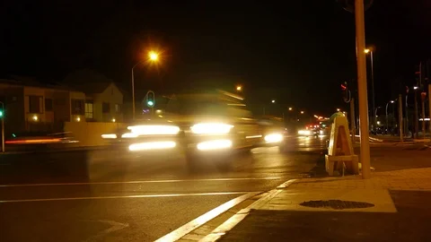 Night Time Traffic Timelapse with Traffic Lights, Slow Shutter Speed Video stock 85547907