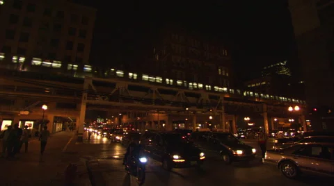 Night time traffic &amp; transit train, Chicago (nat sound) 스톡 동영상 50147797