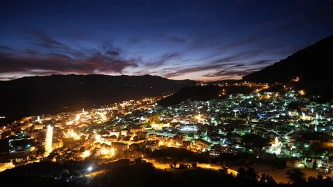 Night timelapse in the city Stockbeeldmateriaal 81206796