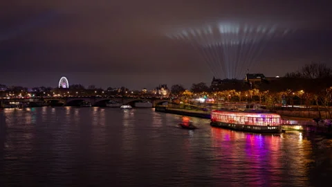 Night timelapse clip from River Seine in Paris Stock Footage 300551933