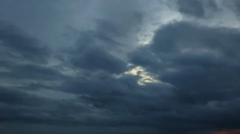 Night timelapse with clouds. storm coming Vidéo 30480523