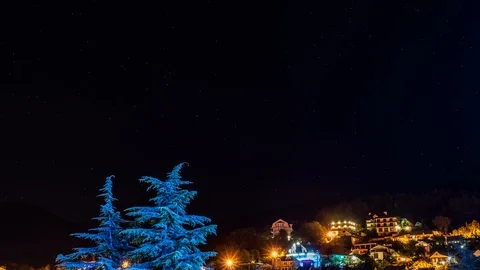 Night timelapse. Settlement in the mountains Video stock 97136500