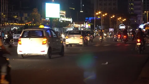 Night traffic of the city. Video stock 119522697