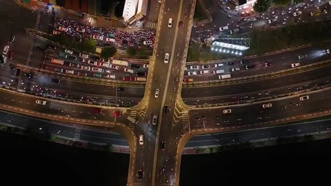 Night traffic of ho chi minh city, aerial view street with cars and motorbi.. Vídeo Stock 335015451
