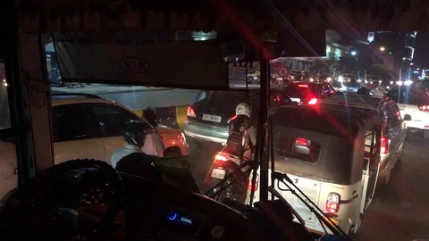 Night Traffic Jam in Phnom Penh Cambodia  IMG 0943 Vidéo 120044449
