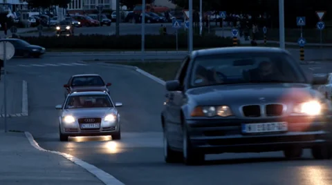 Night traffic jam, a time when all obligations end when everyone returns to his Stockbeeldmateriaal 37871585