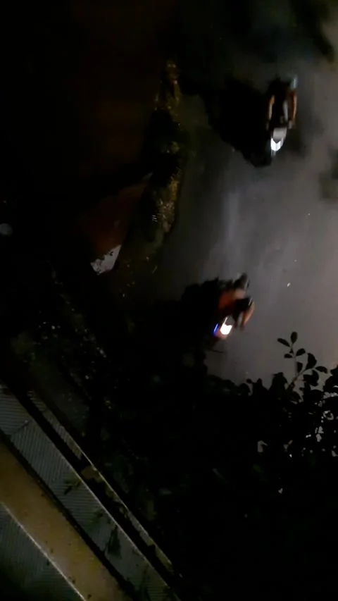 Night Traffic, A View from Above, Vertical Footage Vidéo 340075833