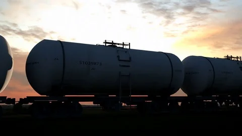 Night train rides with oil Stockbeeldmateriaal 81355807