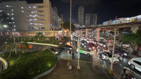 Night Urban View and Rain in Mandaluyong 4K 60fps 스톡 동영상 338350537