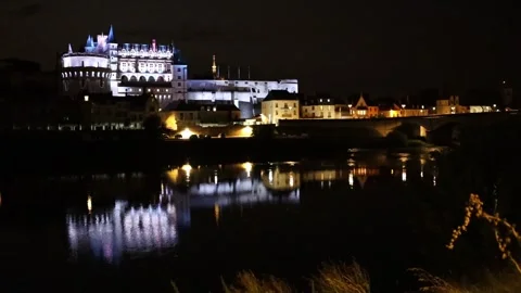 Night view of the Amboise castle Stock Footage 289656684