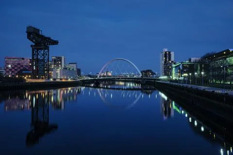 Night view of the Clyde Arc or Squinty Bridge from the East and river Clyde Stock Photos