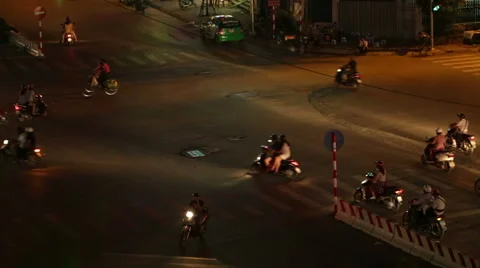 Night view of a crossroad with traffic light in Hanoi, Vietnam Stock Footage 67175930