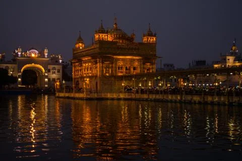 Night View The Harmindar Sahib, also known as Golden Temple Amritsar 스톡 사진