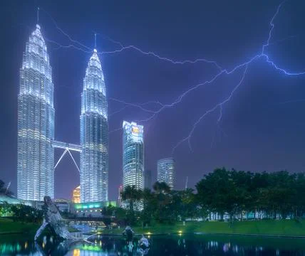 Night view of Kuala Lumpur with thunderbolt Stock Photos