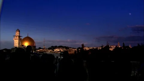 Night view landmark in Jerusalem and sacred place for all muslims. War concep Stock Footage 270956083