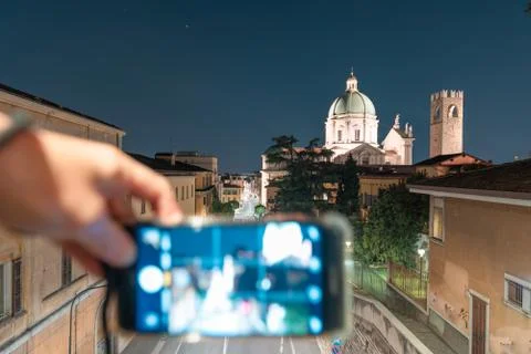 Night view with smartphone Fotos de archivo