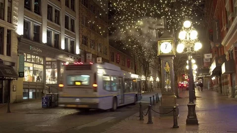 Night view of Steam Clock in Gastown Video stock 73977672