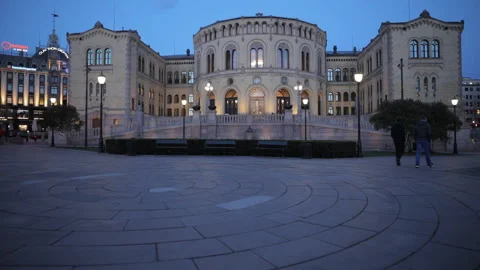 Night view to Storting building in Oslo, Norway Video stock 108232391