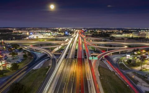 Night view of the Texas State Highway Loop 1604 at San Antonio, Texas, USA Foto stock