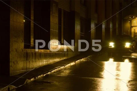 Night - wet night in the city Stock Photos