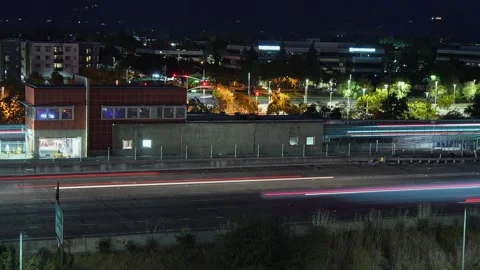 Nightfall descends over Dublin’s 580 freeway in smooth time-lapse Stock Footage 319021001