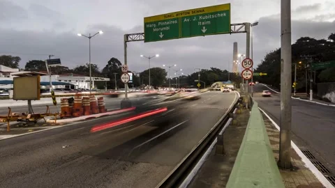 Nightfall time lapse of heavy traffic on 23 de Maio avenue Stock Footage 158865265