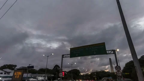 Nightfall time lapse of heavy traffic on 23 de Maio avenue Stock Footage 166633097