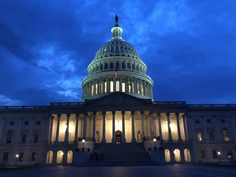 Nighttime View of US Capitol 库存照片