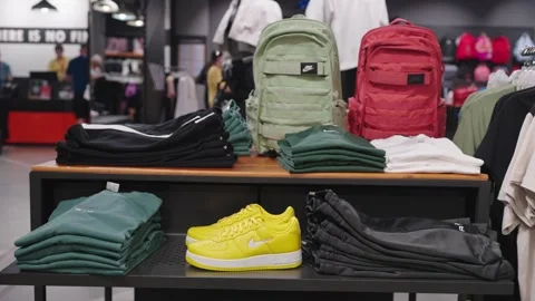 Nike store interior. Minsk, Belarus - September 8, 2024 Vídeos de archivo 283913626