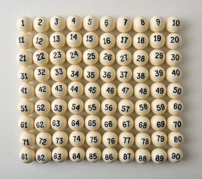Ninety Numbered Balls Arranged in a Grid Stock-Fotos